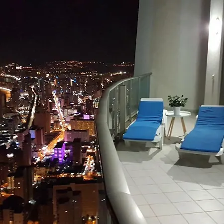 Deluxe Penthouse On The 42nd Floor With Amazing Sea Views